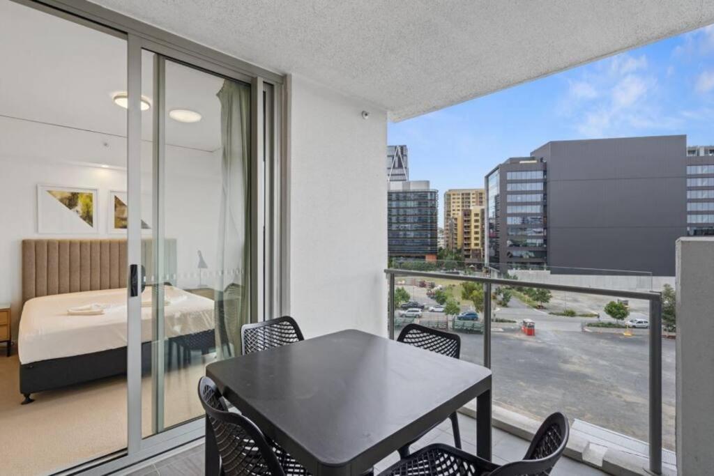 Lovely 2- Bedroom Rental Unit With Free Parking Brisbane Exterior foto